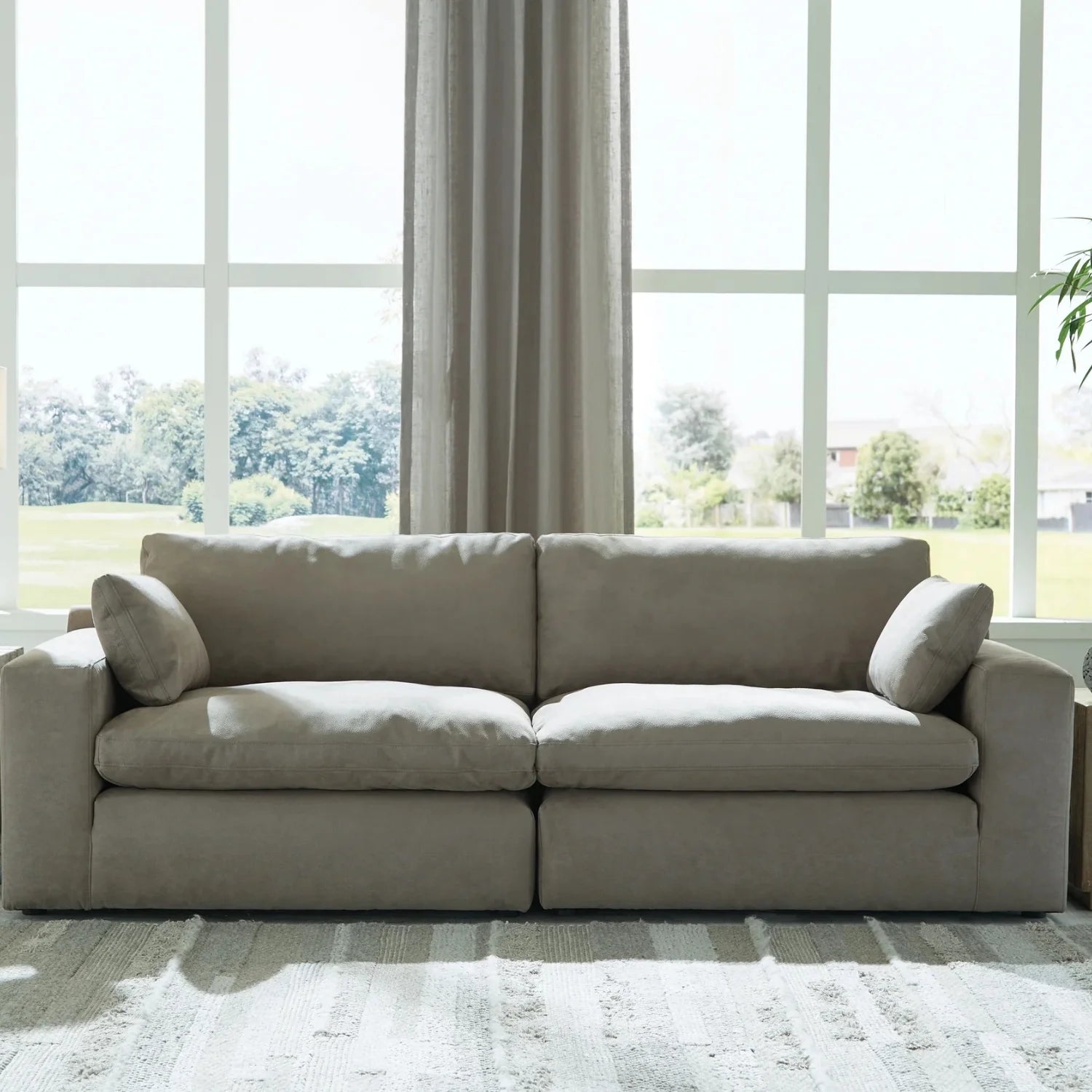 Sucre 2-Piece Sectional Loveseat