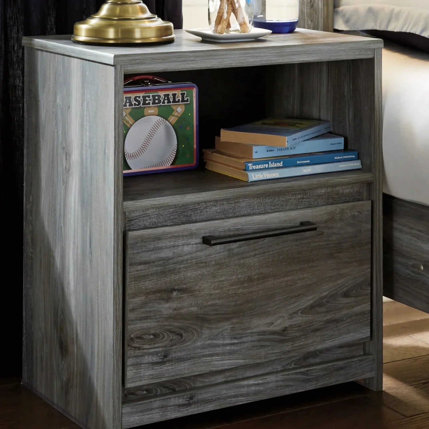 Visby Nightstand