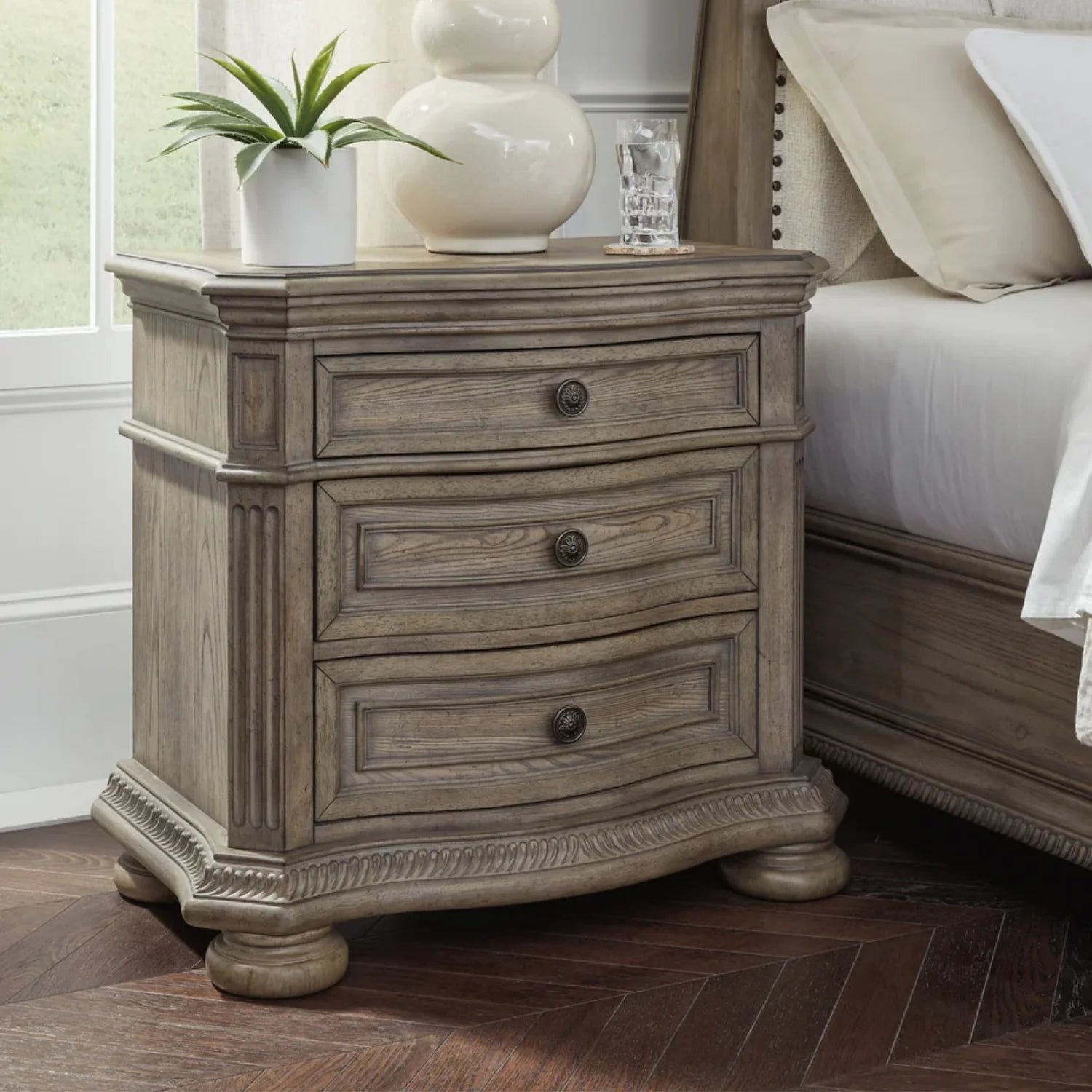 Versailles Nightstand